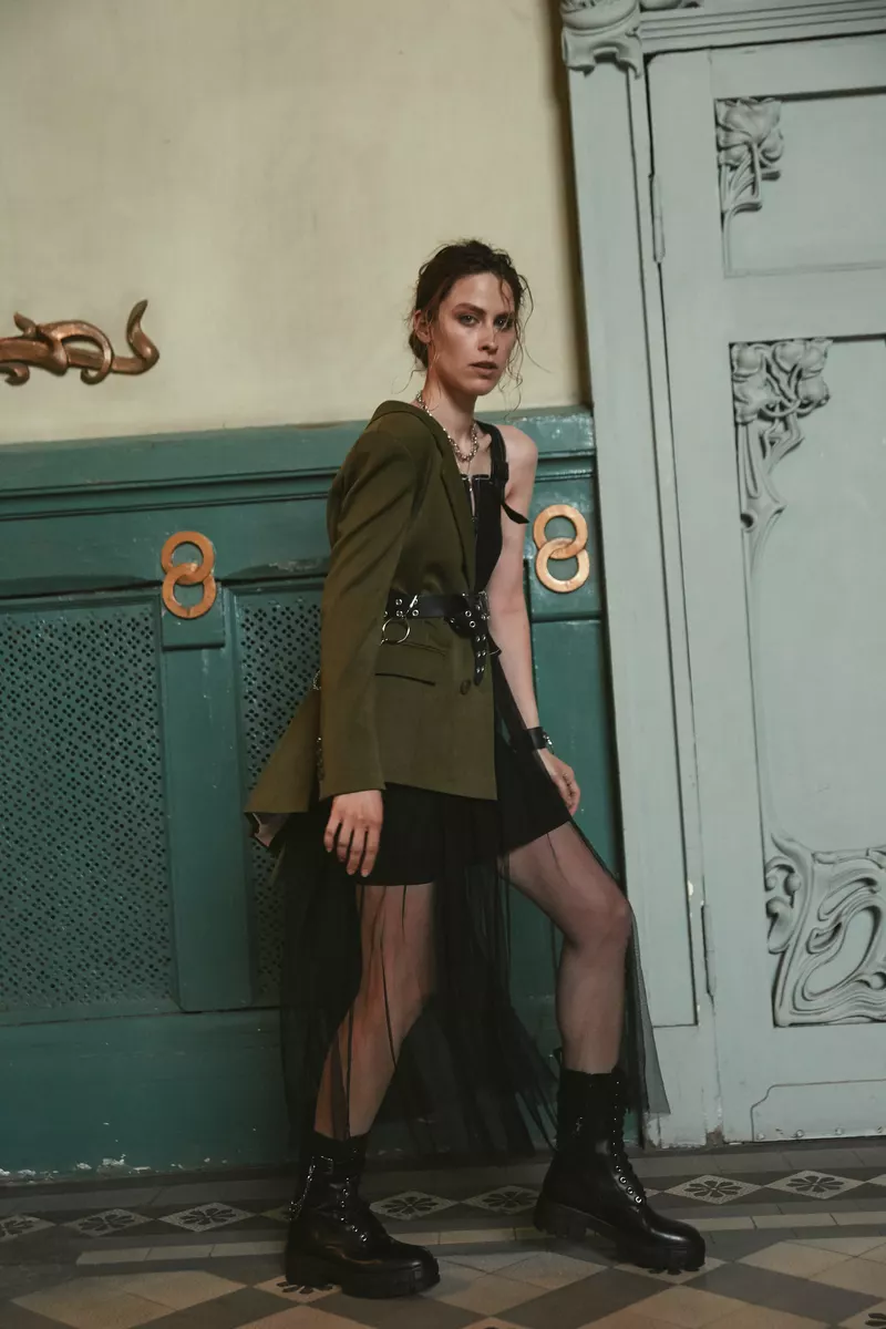 Fashion, Михаил Перов — кадр 2